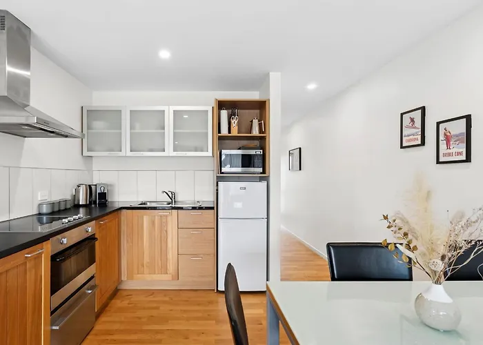 Apartment 2 Bed With 2 Ensuites To Fields Balcony Sleeps 4 Wanaka