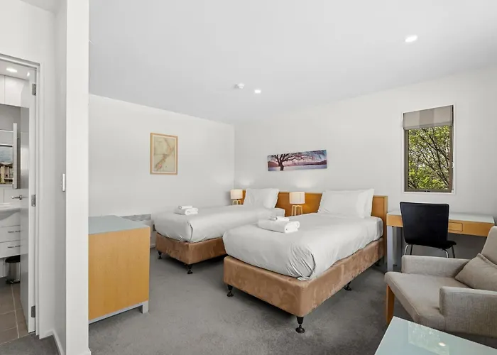 Apartment 2 Bed With 2 Ensuites To Fields Balcony Sleeps 4
